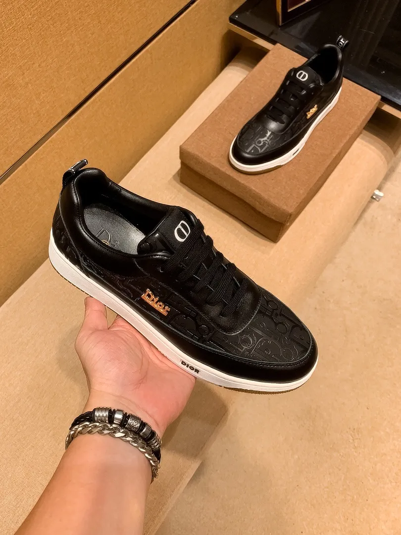 Men's shoes💰 420💰 [Dior] high-end men's shoes brand official website 1:1 latest masterpiece: the upper is made of Italian imported first-layer cowhide with a comfortable and breathable lining ➕original non-slip and wear-resistant outsole🔥, making walking more convenient and comfortable! An exclusive new model, a stunning work, a beautiful 1:1 replica [color] compared to the official quality! Create a fashionable personality to set off your uniqueness! A must-have for trendy men! Classic🔥Size: 38-44 Color: 🔥Multiple colors available🔥.
